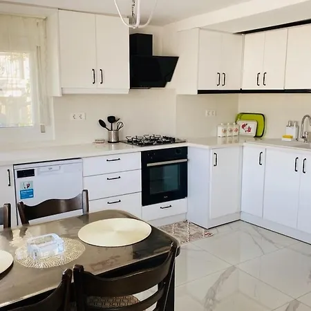 E-my Marina Apartment *