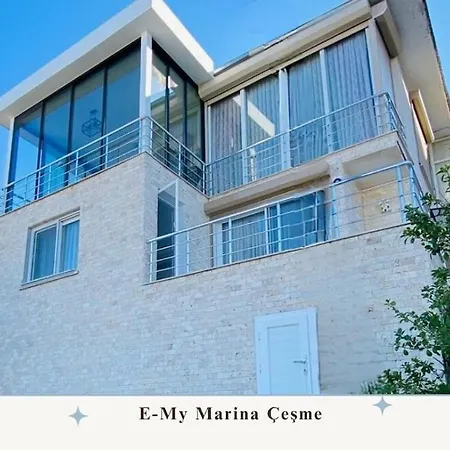 E-my Marina Апартаменты *