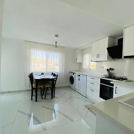 E-my Marina Apartment *
